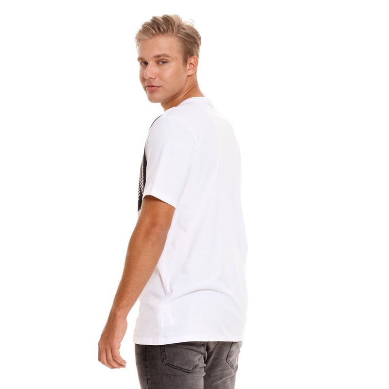 image-a1a6d4e34a2e4ee98a0962882a26a789