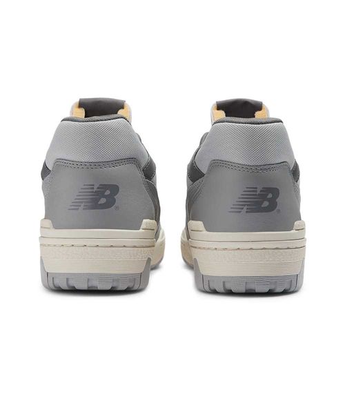 Tenis New Balance para Hombre BB550 Gris